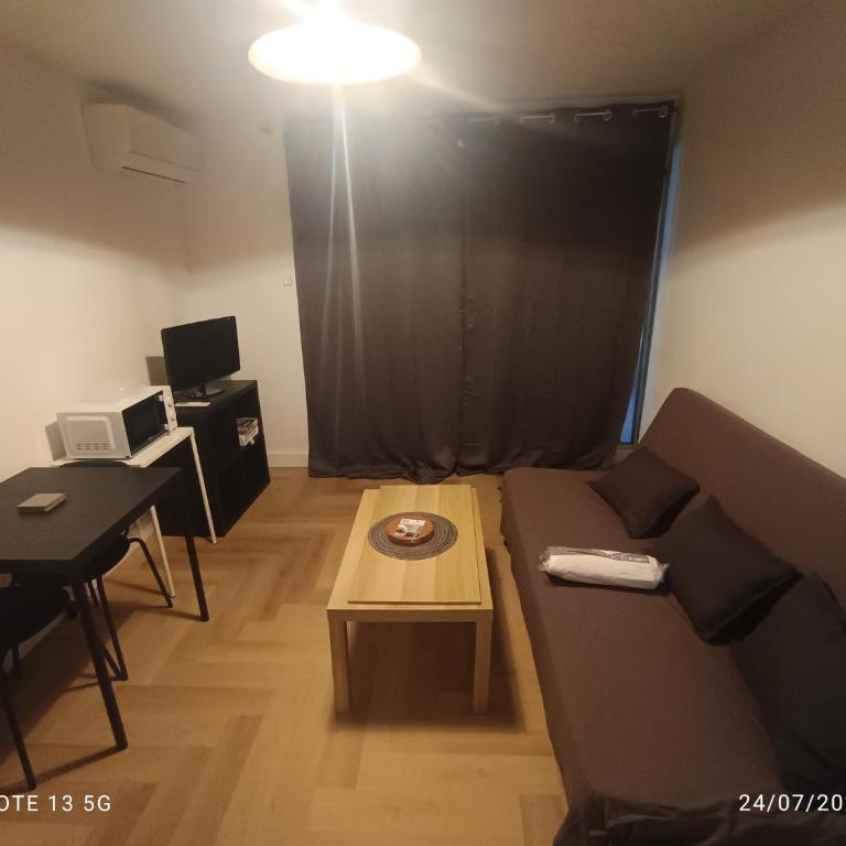 Studio meublé palavas les flots place parking privé - Appartement 1 Chambre - 6