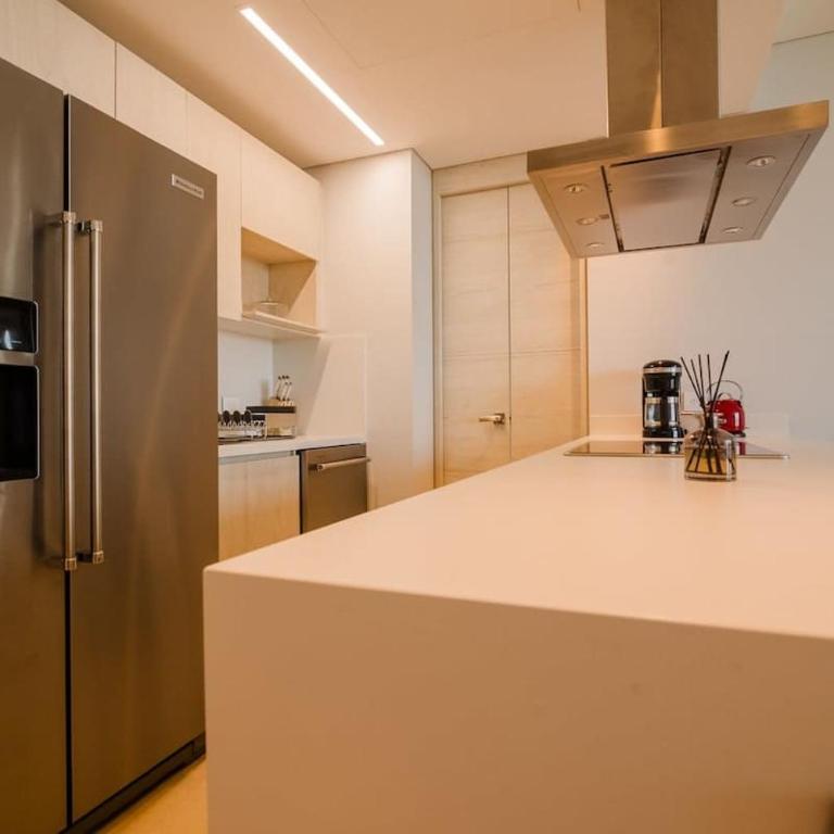 Modern apt with 2 BR BBQ and views - Apartment with Sea View - 13