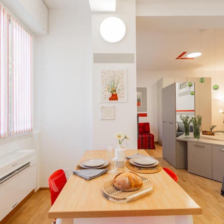 Nineteen by Rent All Como - Appartamento - 13