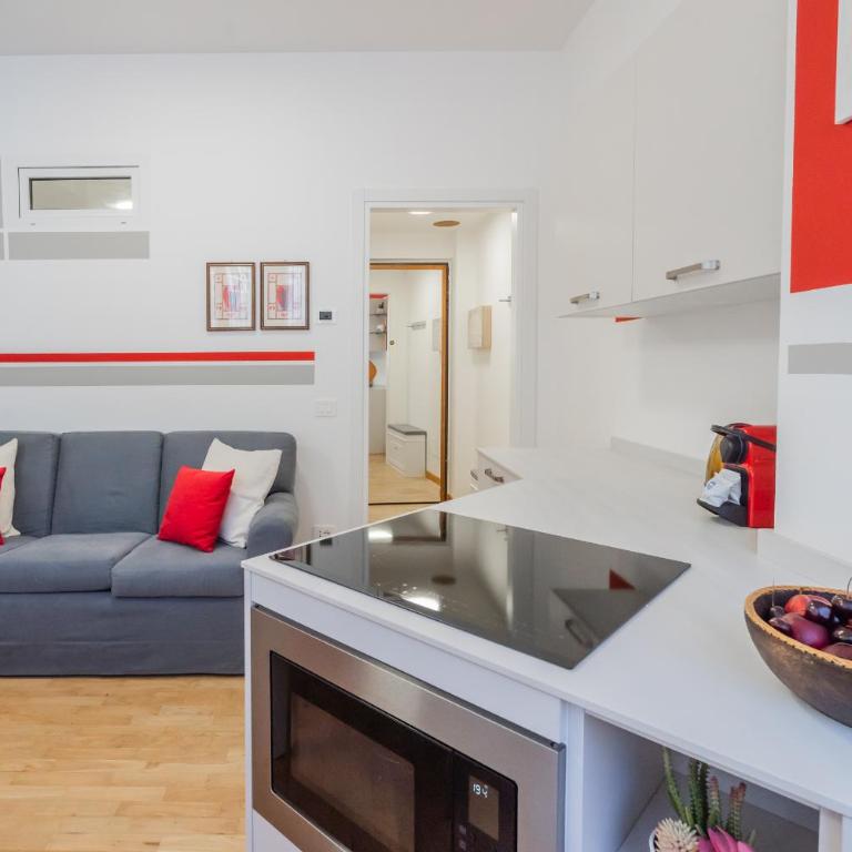 Nineteen by Rent All Como - Appartamento - 17