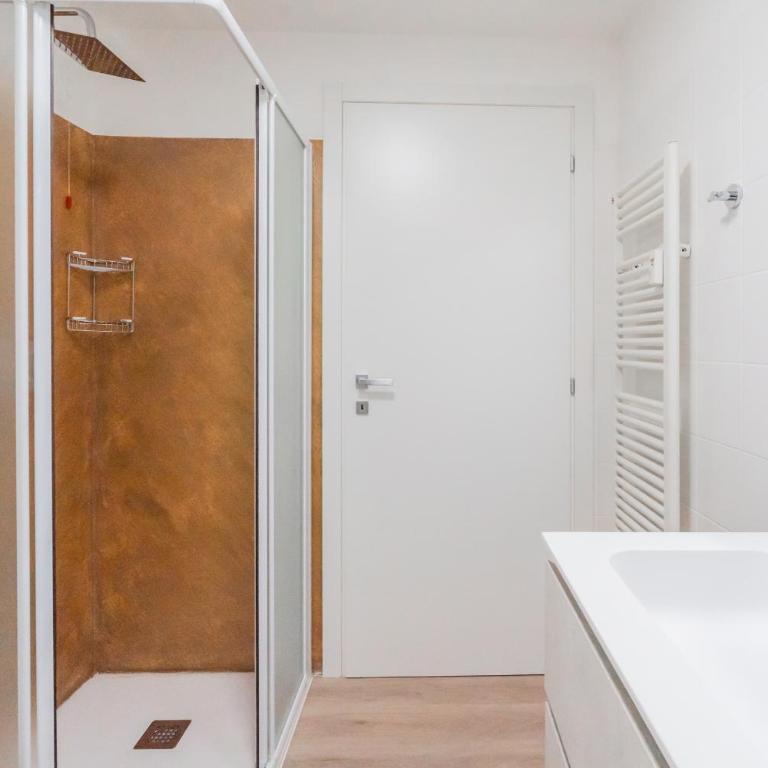 Nineteen by Rent All Como - Appartamento - 27