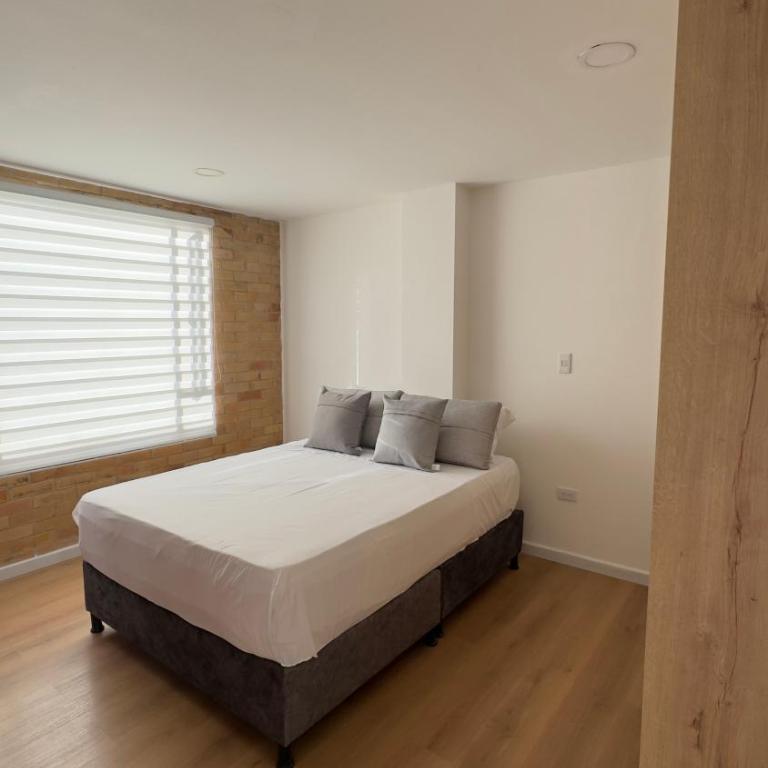 5 min del aeropuerto, zona empresarial calle 26, nuestro Bogota hasta 4 huéspedes - Apartamento de 1 dormitorio - 1