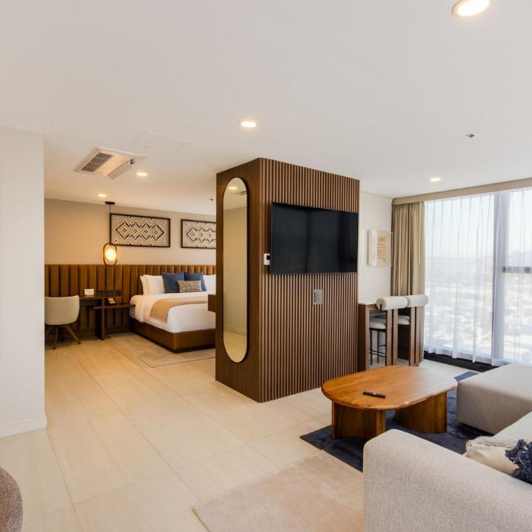 Hotel Indigo Tijuana Downtown by IHG - Suite con cama extragrande - 6