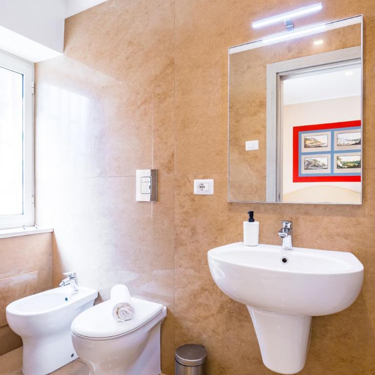 MDC Luxury Rooms Naples - Triple Room - 13