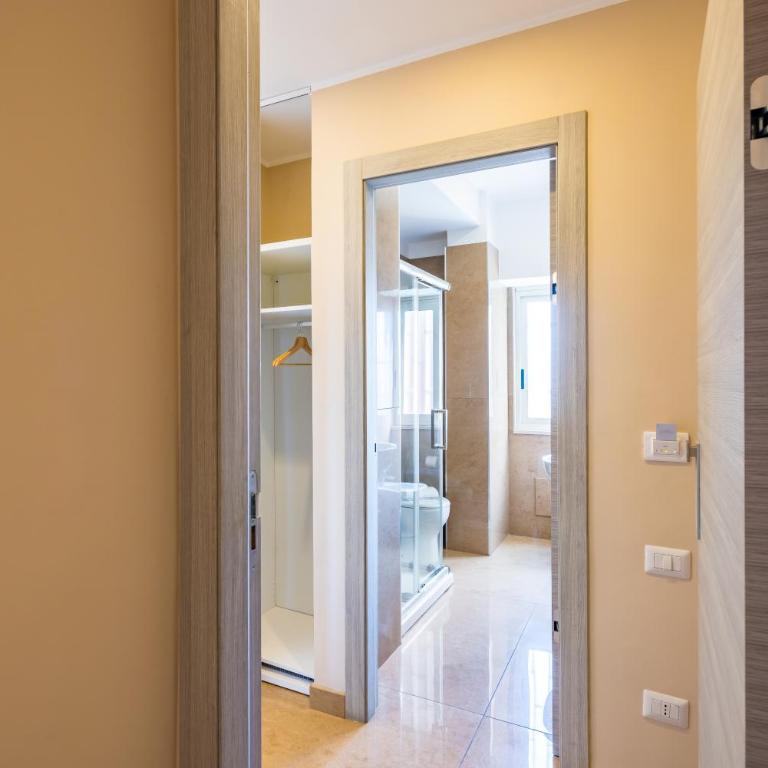 MDC Luxury Rooms Naples - Deluxe Double Room - 17