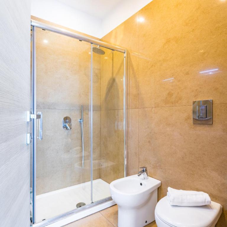 MDC Luxury Rooms Naples - Triple Room with Terrace - 21