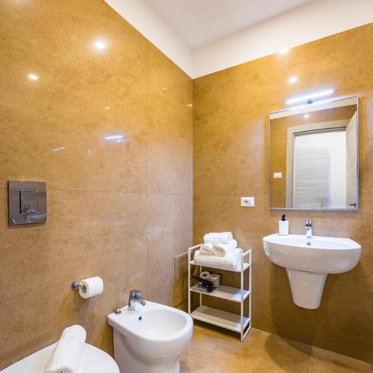 MDC Luxury Rooms Naples - Triple Room - 22