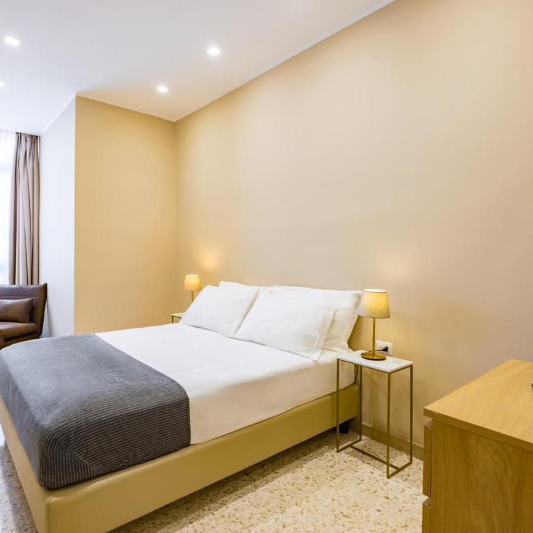 MDC Luxury Rooms Naples - Triple Room - 9