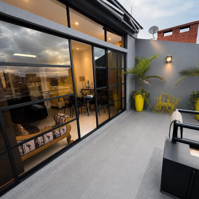 Luxury Duplex Private Terrace Modern Design - Apartamento de 1 dormitorio - 2