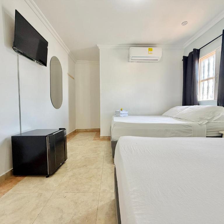 Hotel Marie Real Cartagena - Superior Family Room - 11