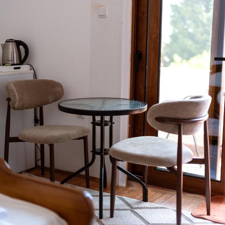 City rooms - Dvokrevetna Soba sa Bračnim Krevetom - 4