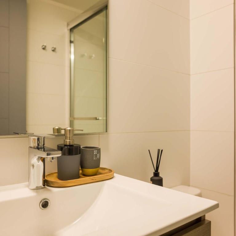 Cozy Nunoa Apt for 3 with Balcony Views - Studio - 21