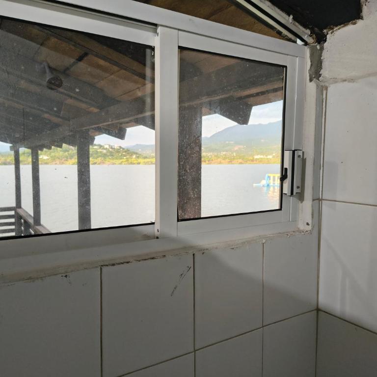 Club Cadena - Zimmer mit Kingsize-Bett und Seeblick - 4