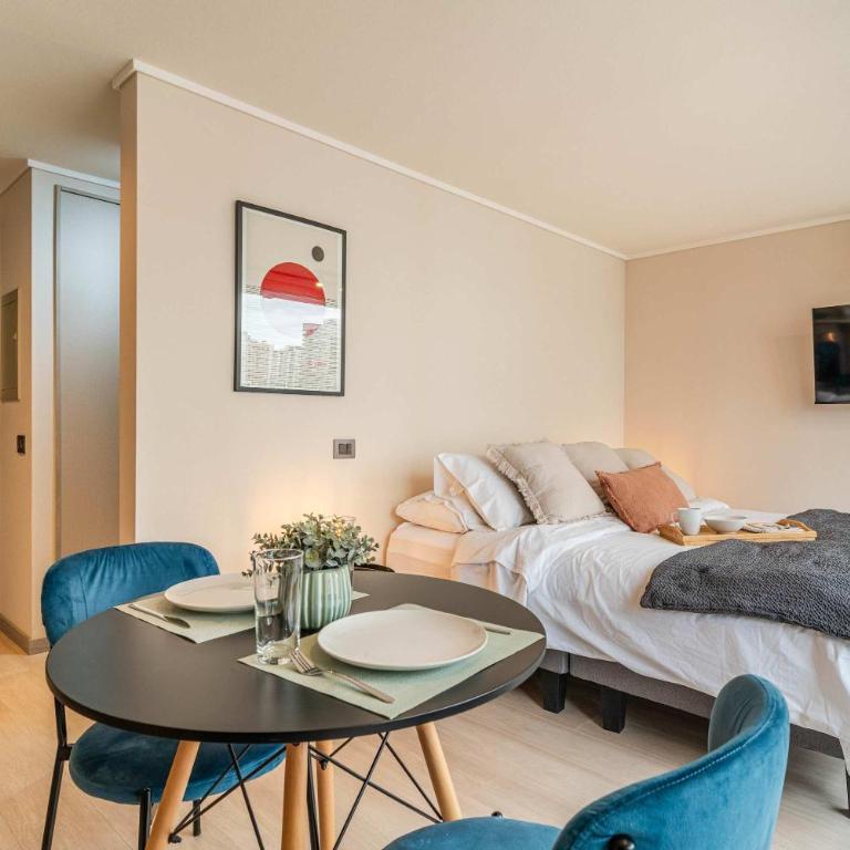 HOM I WifiAireAcond Centrico SmartTv PiscinaCowork - Apartamento - 17