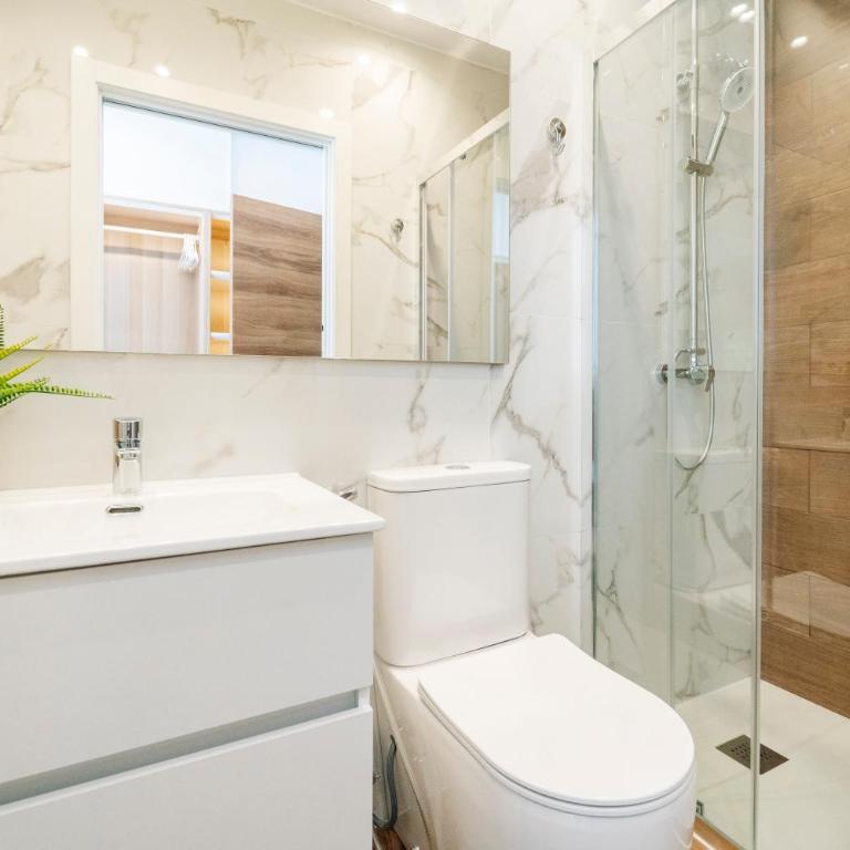 FINCA GIJON SUITES - Apartamentos con jardín y terraza privados, ubicados en un santuario natural estratégicamente situados que combinan mar y montaña con las comodidades de la ciudad, son tu base ideal para conocer Gijón y el Principado de Asturias - Suite Deluxe - 18