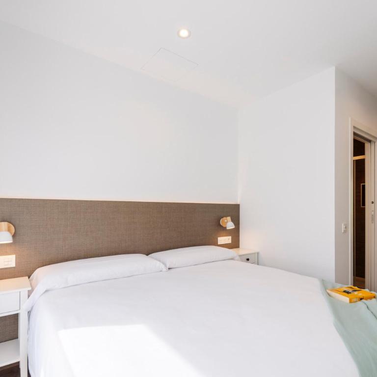 FINCA GIJON SUITES - Apartamentos con jardín y terraza privados, ubicados en un santuario natural estratégicamente situados que combinan mar y montaña con las comodidades de la ciudad, son tu base ideal para conocer Gijón y el Principado de Asturias - Suite Deluxe - 16