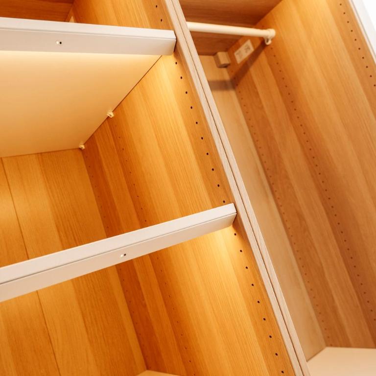 FINCA GIJON SUITES - Apartamentos con jardín y terraza privados, ubicados en un santuario natural estratégicamente situados que combinan mar y montaña con las comodidades de la ciudad, son tu base ideal para conocer Gijón y el Principado de Asturias - Suite Deluxe - 23
