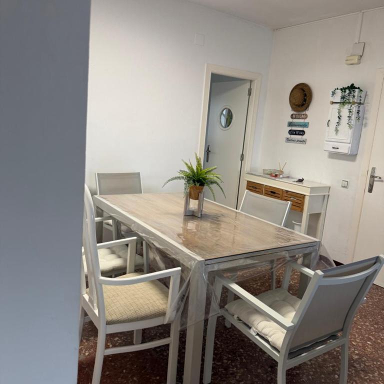 Atico la piramide en primera 1º línea de mar - Apartamento de 2 dormitorios con terraza y vistas al mar - 60