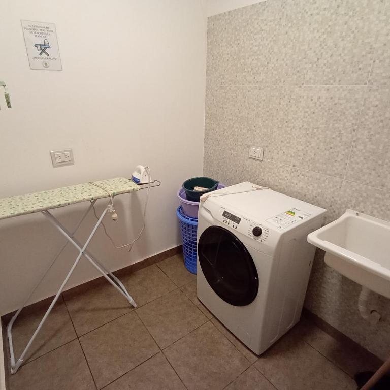 Alojamiento El Trébol - Two-Bedroom House - 15