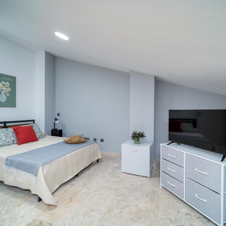 SukiHouse Vallarta - Dreibettzimmer mit Gemeinschafts-WC - 1
