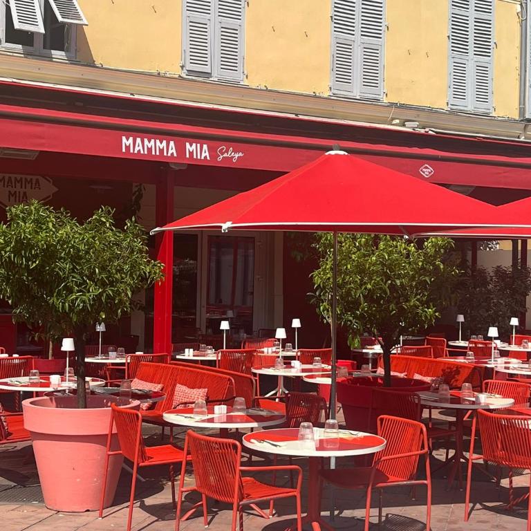 UNIQUE dans le Vieux-Nice! Appartement avec jardin et terrasse - Apartamento de 1 dormitorio - 82