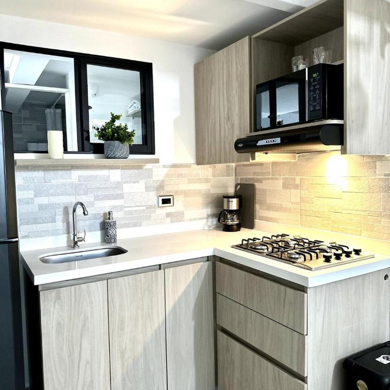 101-Beautiful apartment near El Poblado - One-Bedroom Apartment - 2
