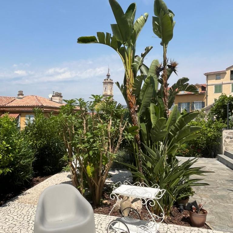 UNIQUE dans le Vieux-Nice! Appartement avec jardin et terrasse - Apartamento de 1 dormitorio - 35