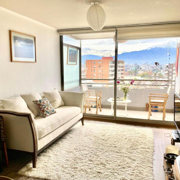 Departamento luminoso a pasos del Barrio Italia con vista a la cordillera - Apartamento de 2 dormitorios - 1