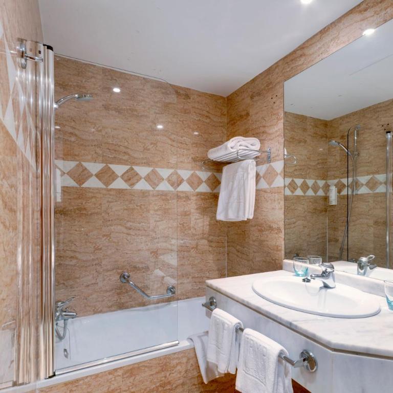 Hotel Madrid Centro, Affiliated by Meliá - Standard Zimmer mit Aussicht - 4
