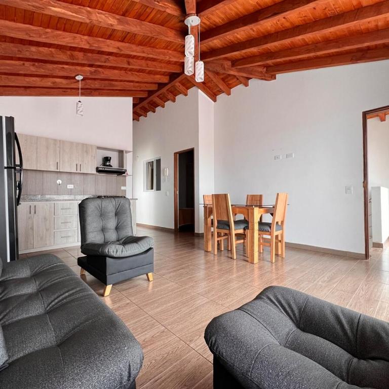 Cerca a talleres de cerámica Apto con Balcón - Apartamento de 3 dormitorios - 22