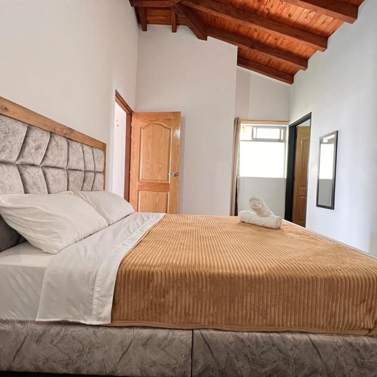 Cerca a talleres de cerámica Apto con Balcón - Apartamento de 3 dormitorios - 29
