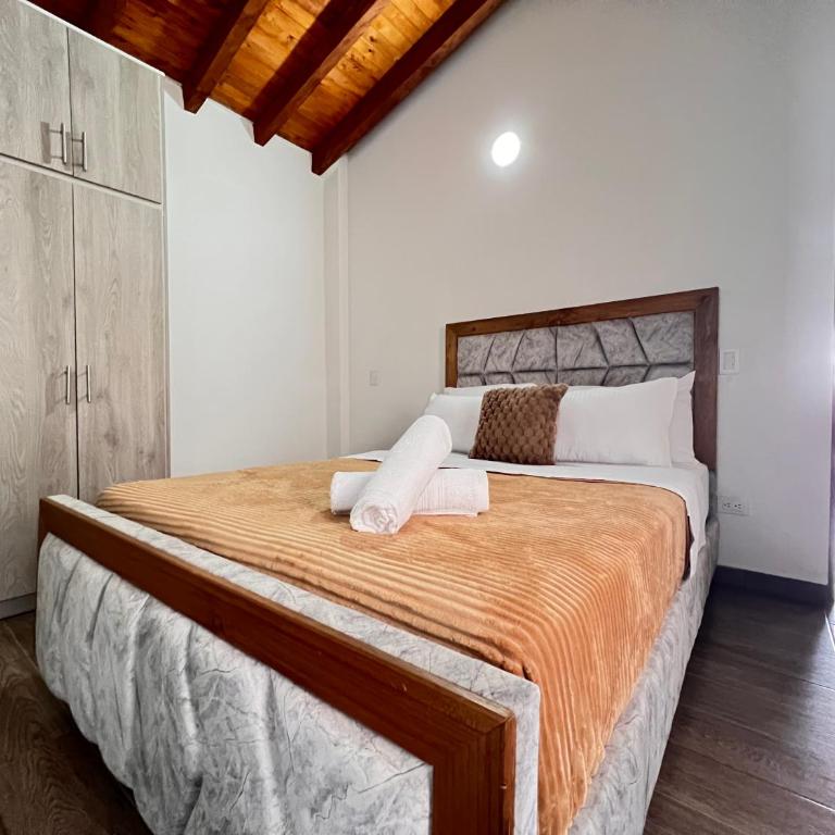 Cerca a talleres de cerámica Apto con Balcón - Apartamento de 3 dormitorios - 1