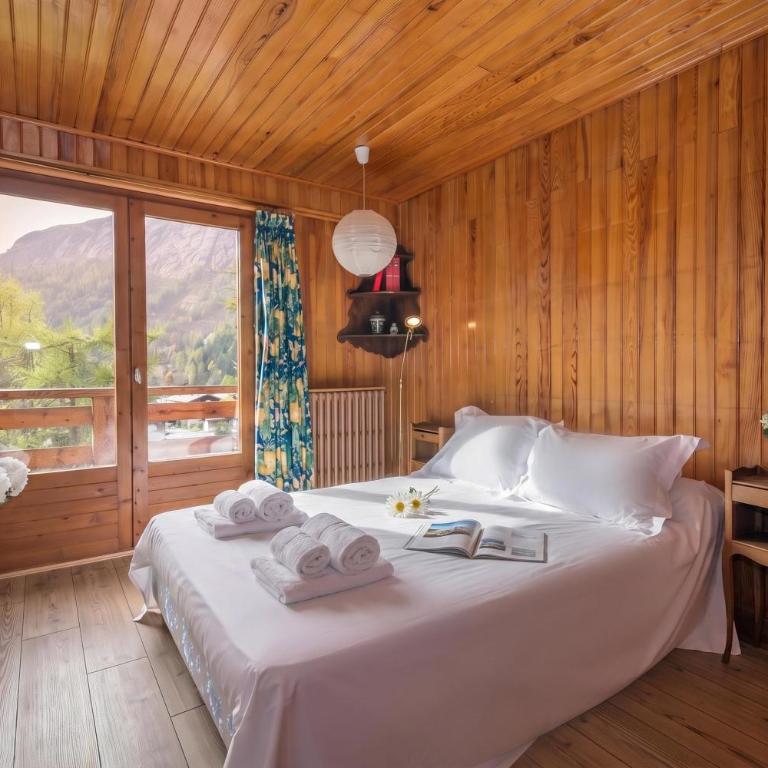 MontBlanc Alpine Ski & Sauna Retreat - Happy Rentals - Chalet - 8