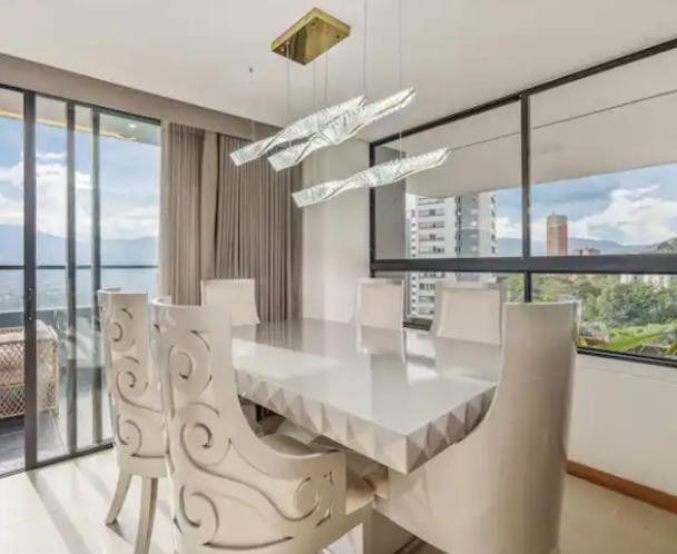 La mejor vista de Medellin en Palmas, 4 habitaciones - Apartment - 10