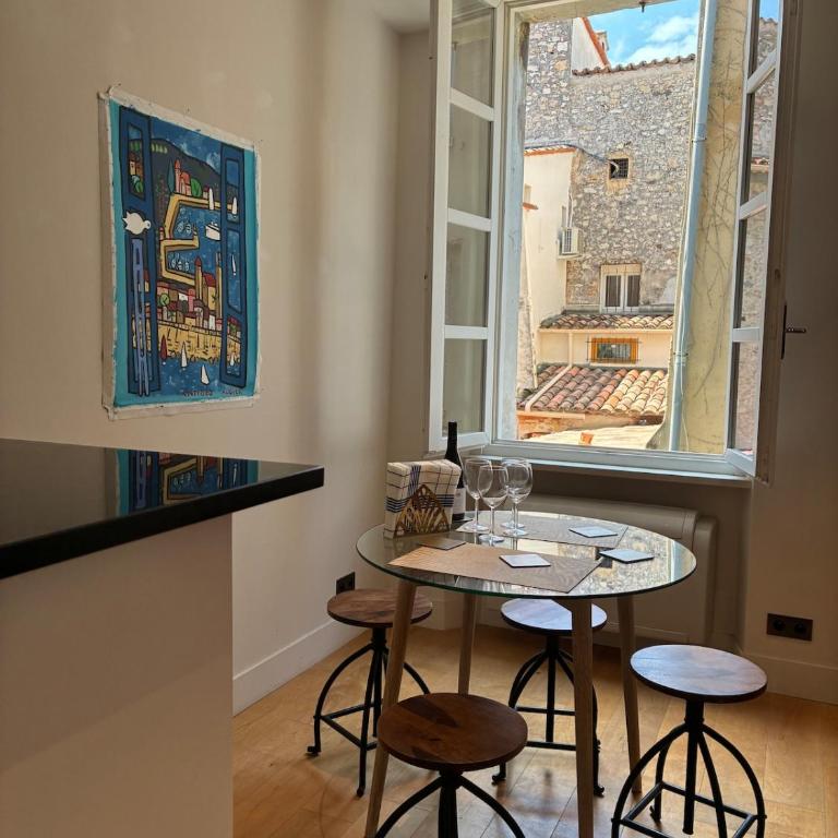 Elegant Apartment on a Quiet Street in Old Town - Appartement 1 Chambre - 33