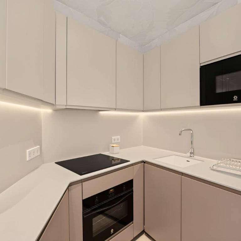 Suite Plaza Conil - Apartamento Superior con vistas a la ciudad - 5