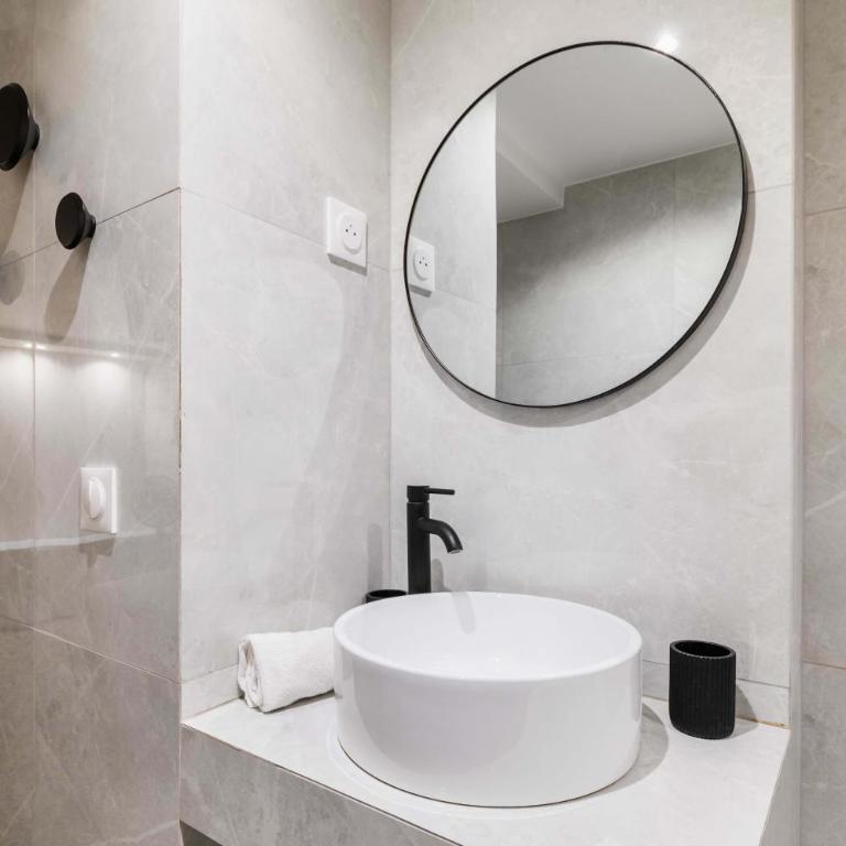 Appartement Paris 9 Cosy 2 chambres ideal famille - Apartment - 21