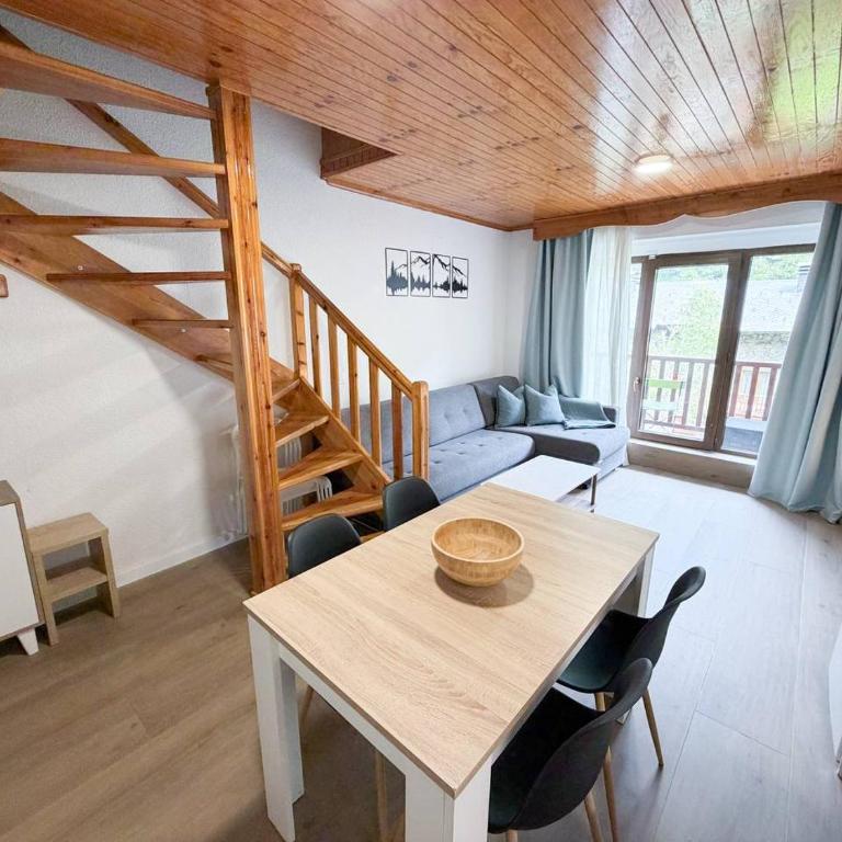 Ático Dúplex Con Increibles Vistas a La Valle De Incles - Parking Gratis l by BonesVacances - Apartamento de 2 dormitorios - 53