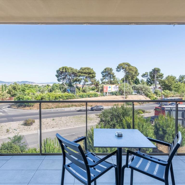 B&B HOME La Ciotat - Chambre Double - Accessible aux Personnes à Mobilité Réduite - 4