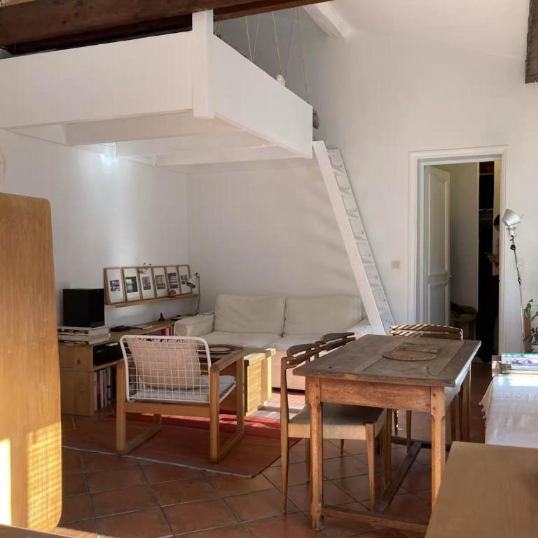Loft avec mezzanine au Canal Saint Martin - Appartement 1 Chambre - 9