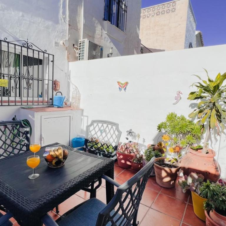 Charming Townhouse for Holiday Rental in Nueva Nerja - Two-Bedroom Apartment - 4