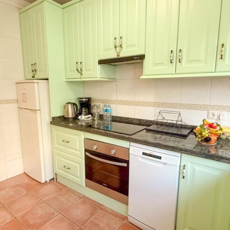 Charming Townhouse for Holiday Rental in Nueva Nerja - Two-Bedroom Apartment - 7
