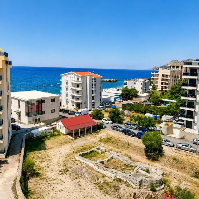 Apartment With Sea View - Two-Bedroom Apartment with Sea View - 2