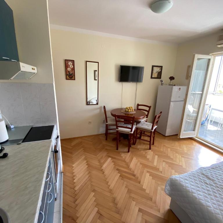 Apartman Nika - One-Bedroom Apartment - 2