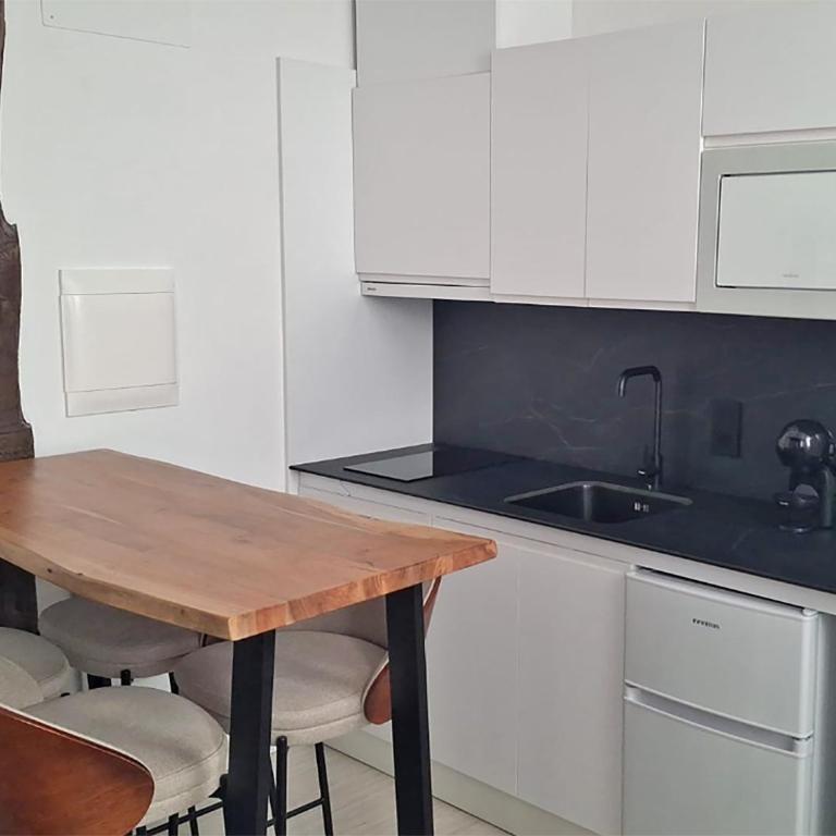 Apartamentos Puerta Elvira Suites 3000 - Monolocale - 10