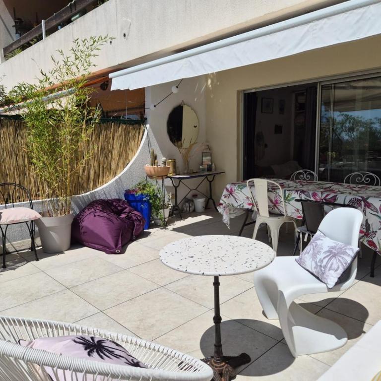 Charmant studio terrasse avec vue, plein sud - Apartment mit 1 Schlafzimmer - 8