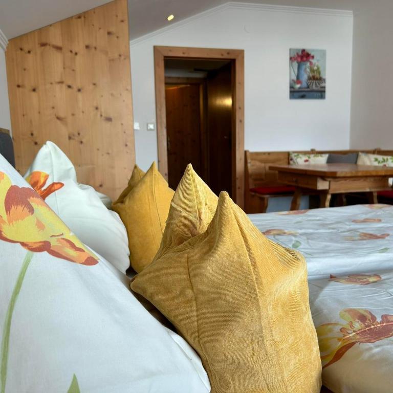 Appartement Vogelnest mit Dachsteinblick & Pool - Apartment mit 1 Schlafzimmer - 1