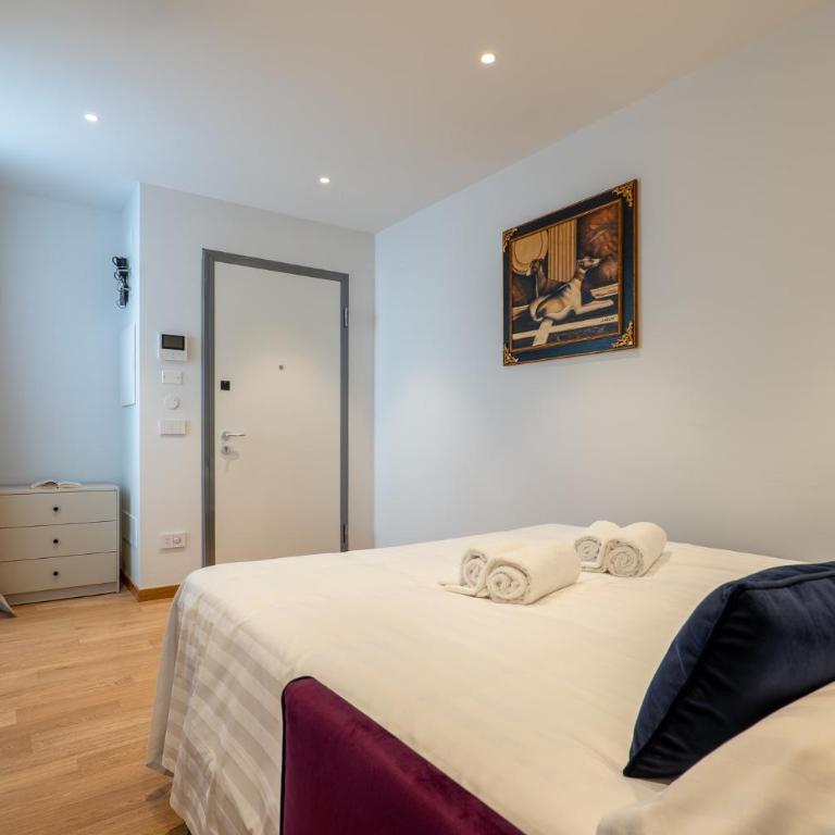 Entire Floor, 3 Luxury Apt, Sleeps 12, 100m Duomo, AC e WiFi - Appartamento con 3 Camere da Letto e con Vista - 47