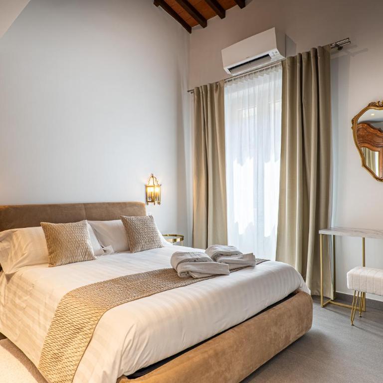Entire Floor, 3 Luxury Apt, Sleeps 12, 100m Duomo, AC e WiFi - Appartamento con 3 Camere da Letto e con Vista - 10