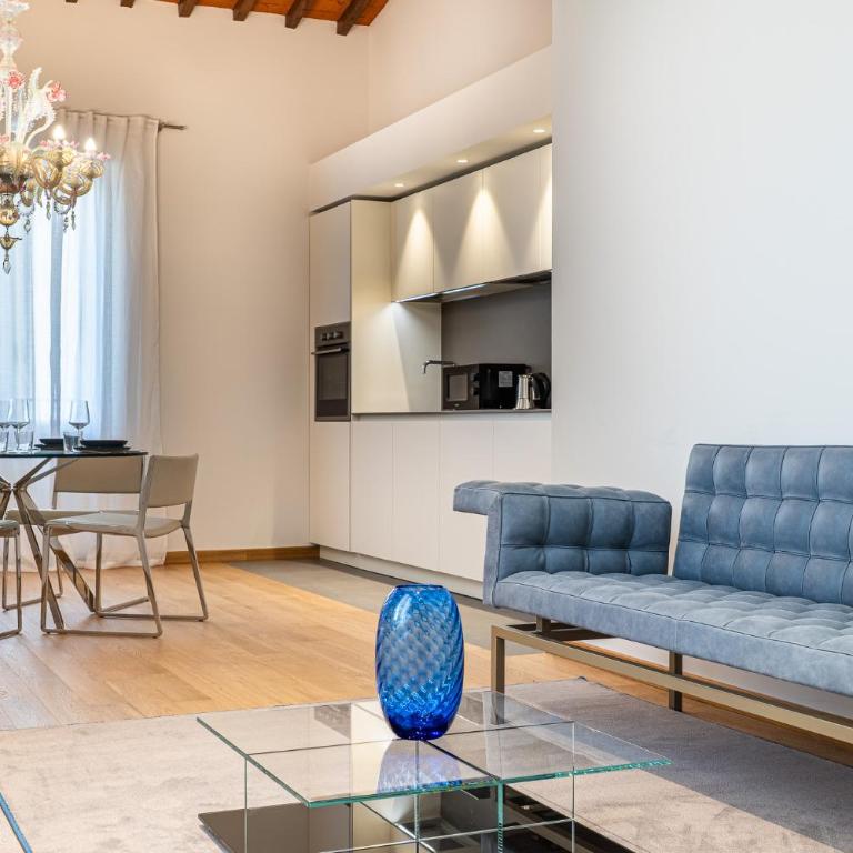 Entire Floor, 3 Luxury Apt, Sleeps 12, 100m Duomo, AC e WiFi - Appartamento con 3 Camere da Letto e con Vista - 45